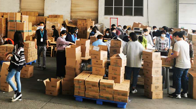 全棉時代發(fā)貨-物流的繁忙景象 全棉時代發(fā)貨-物流的繁忙景象